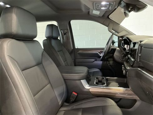 Used 2024 Chevrolet Silverado 2500 LT w/ Z71 Sport Edition image 17