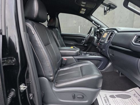 Used 2018 Nissan Titan SL w/ Midnight Edition image 76