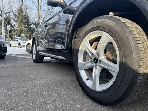 Certified 2023 Audi Q5 2.0T Premium w/ Convenience Package image 9