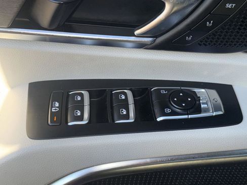 Certified 2022 Kia Telluride SX image 18