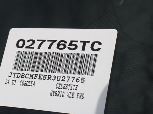 Certified 2024 Toyota Corolla XLE FWD image 30