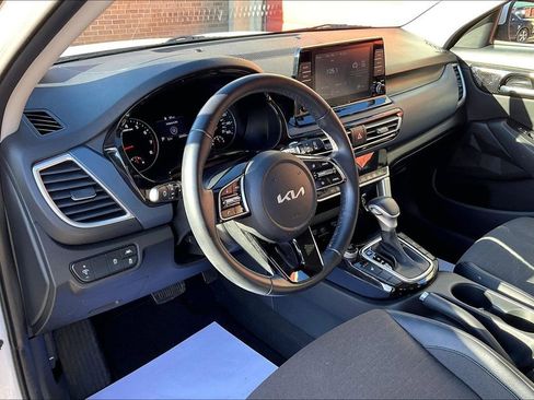 Used 2023 Kia Seltos S image 13