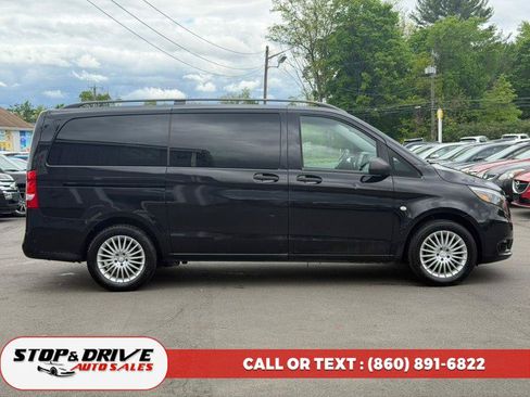 Used 2017 Mercedes-Benz Metris Passenger image 6