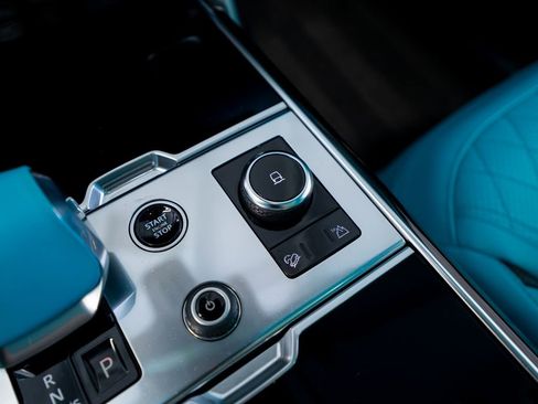 Used 2023 Land Rover Range Rover SE image 50