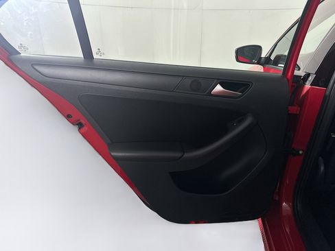 Used 2014 Volkswagen Jetta SE image 23