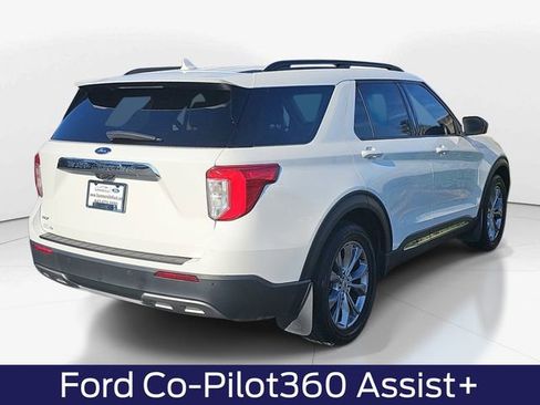 Used 2022 Ford Explorer XLT w/ Equipment Group 202A image 4