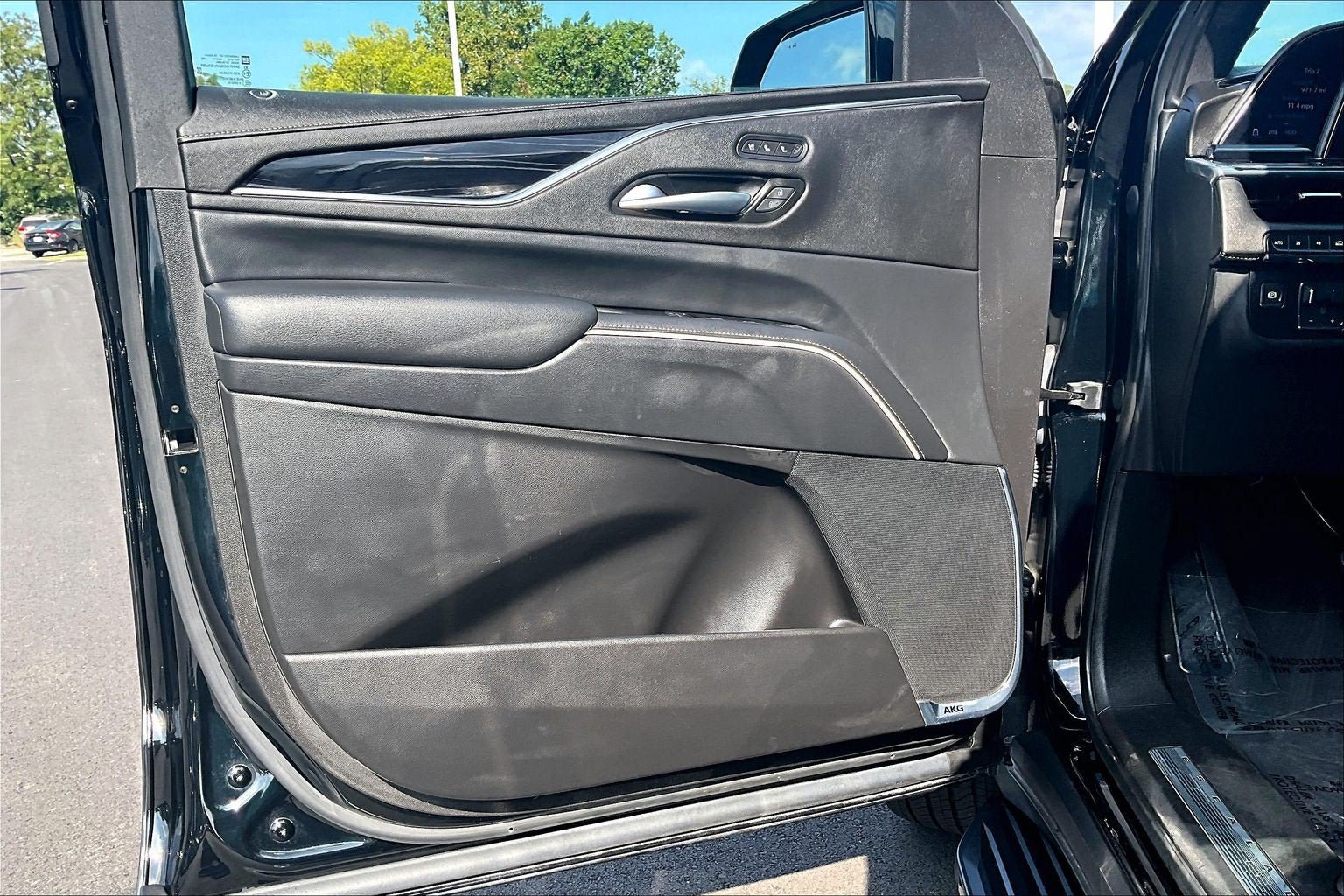 Used 2023 Cadillac Escalade Sport AWD/4WD image 21
