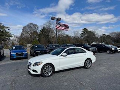 Used 2017 Mercedes-Benz C 300 4MATIC Sedan image 2
