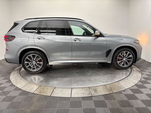 New 2026 BMW X5 xDrive40i w/ M Sport Package AWD/4WD image 17