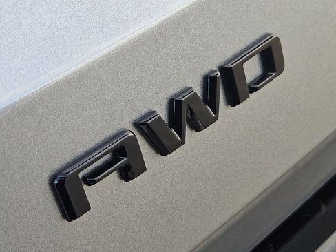 New 2026 Chevrolet Traverse RS AWD/4WD image 14