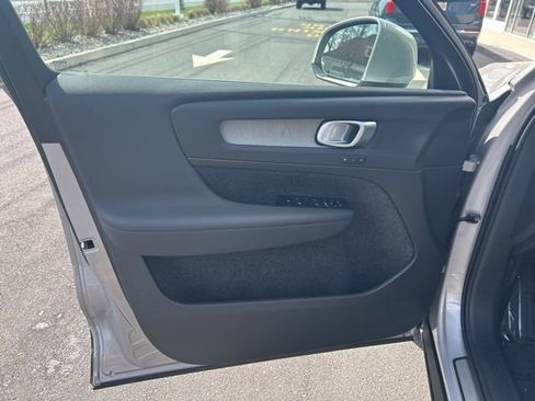 Certified 2025 Volvo XC40 B5 Plus image 16
