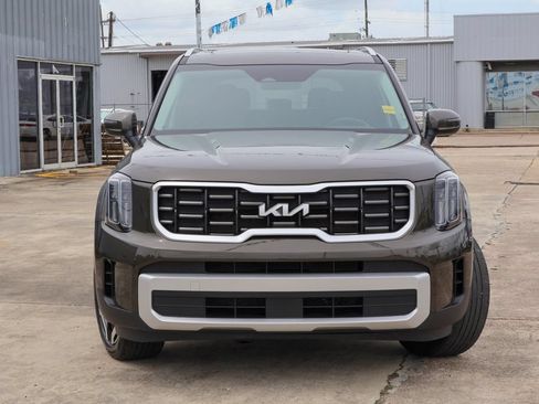 Used 2025 Kia Telluride S FWD image 25
