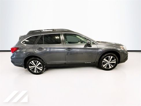 Used 2019 Subaru Outback 2.5i Limited w/ Popular Package #2 image 4