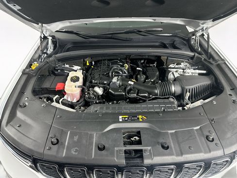 Used 2023 Jeep Grand Cherokee L Limited image 34