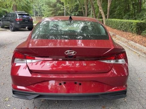 Used 2023 Hyundai Elantra SE FWD image 8