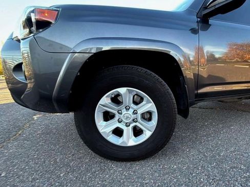 Used 2018 Toyota 4Runner SR5 Premium image 19