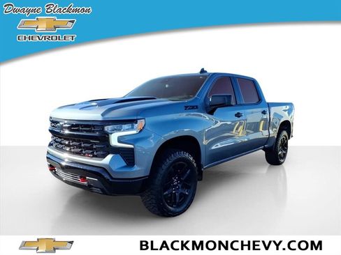 Used 2024 Chevrolet Silverado 1500 LT Trail Boss w/ LPO, Dark Essentials Package image 7
