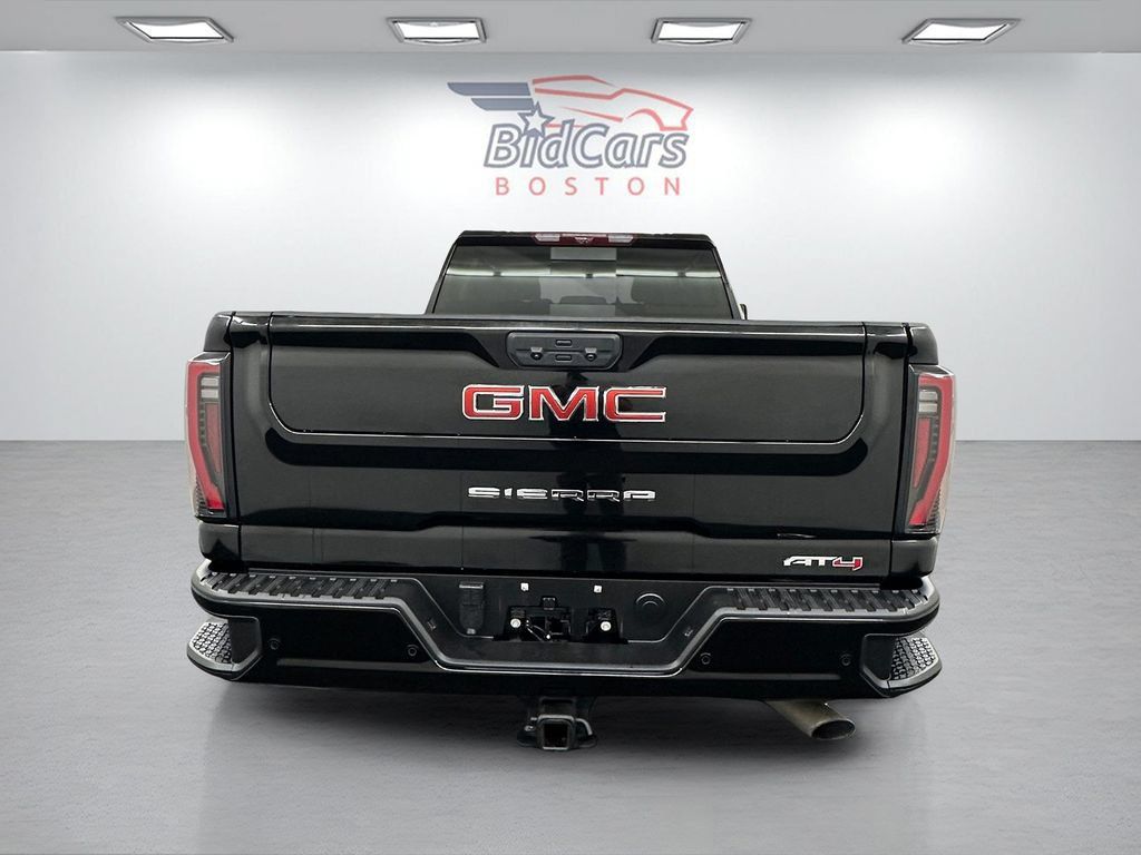 Used 2025 GMC Sierra 2500 AT4 w/ AT4 Premium Plus Package AWD/4WD image 5