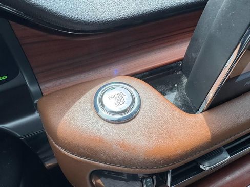 Used 2023 Lincoln Aviator Grand Touring w/ Equipment Group 301A AWD/4WD image 25