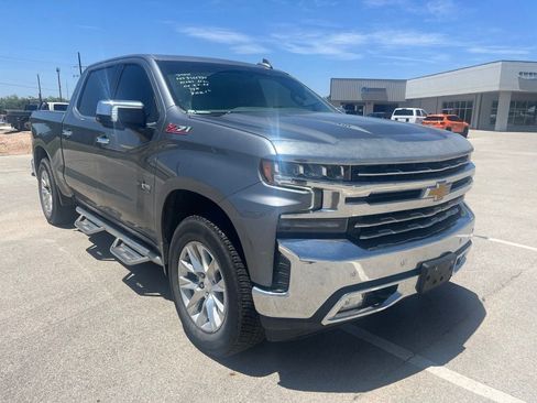 Used 2021 Chevrolet Silverado 1500 LTZ w/ Z71 Off-Road Package AWD/4WD image 7