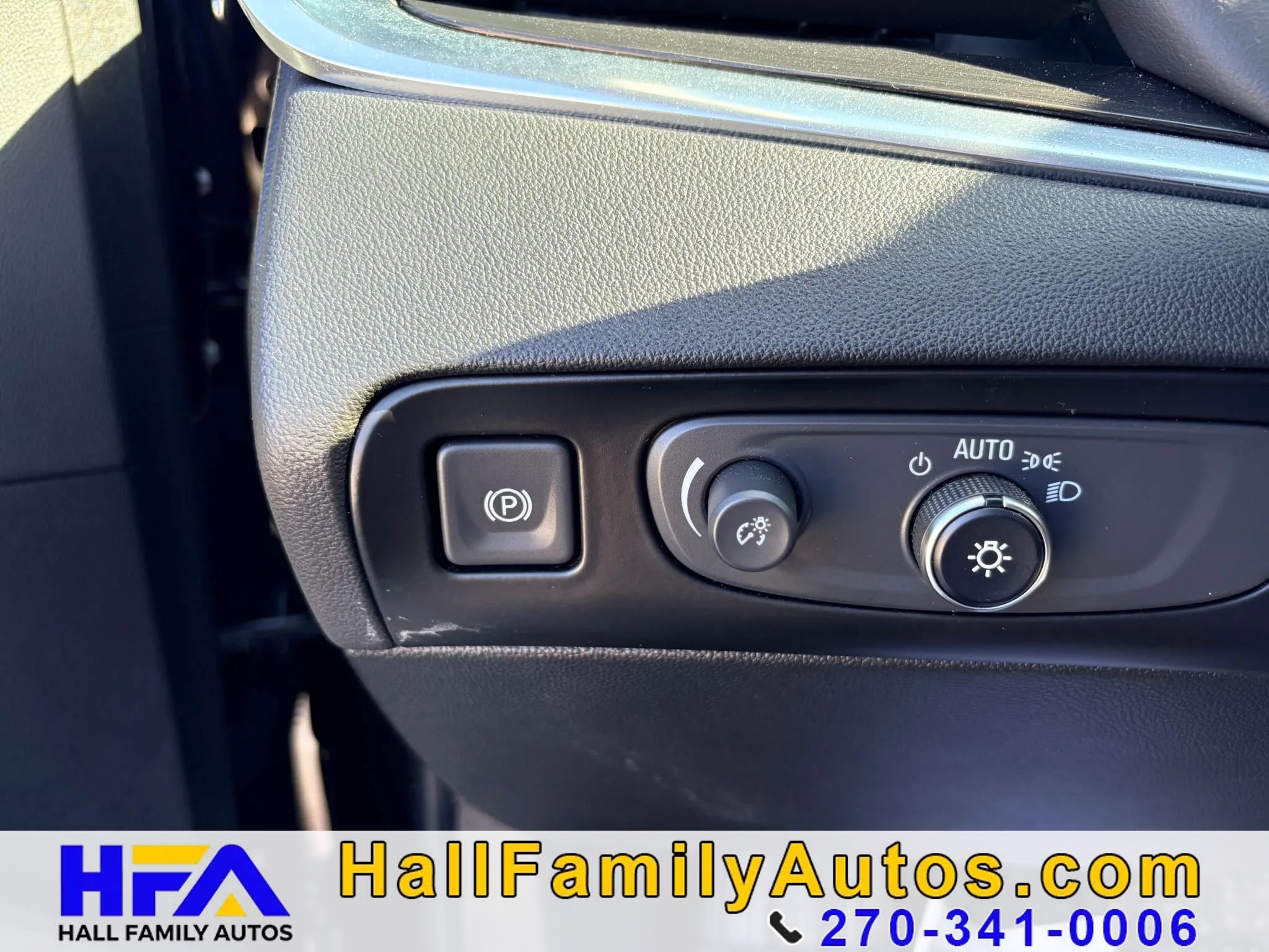 Used 2018 Buick Enclave Essence FWD image 26