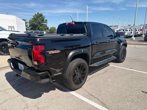 Used 2025 Chevrolet Colorado Trail Boss AWD/4WD image 3