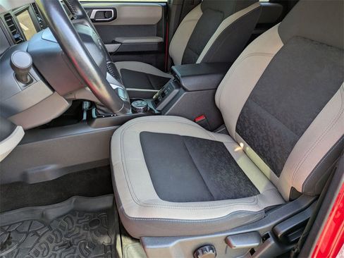 Used 2022 Ford Bronco Wildtrak image 16