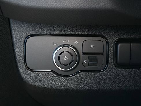 Used 2023 Mercedes-Benz Sprinter 4500 image 9