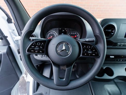 Used 2024 Mercedes-Benz Sprinter 2500 w/ Acoustic Package image 11