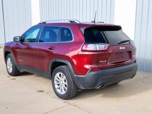 Used 2019 Jeep Cherokee Latitude w/ Cold Weather Group image 11