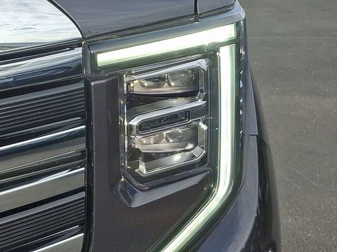 Certified 2024 GMC Sierra 1500 SLT image 9