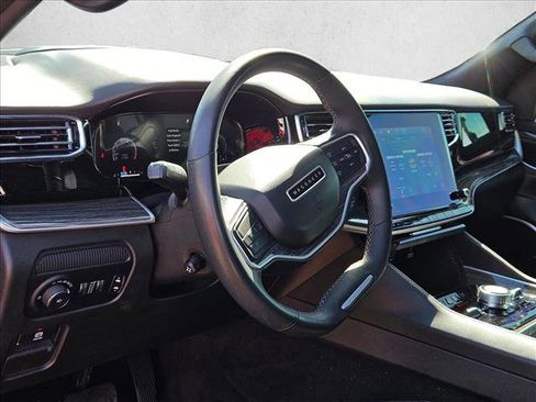 Used 2022 Jeep Wagoneer Series III image 10