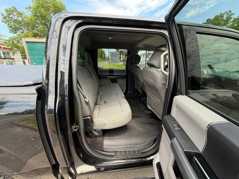 Used 2016 Ford F150 XLT AWD/4WD image 16
