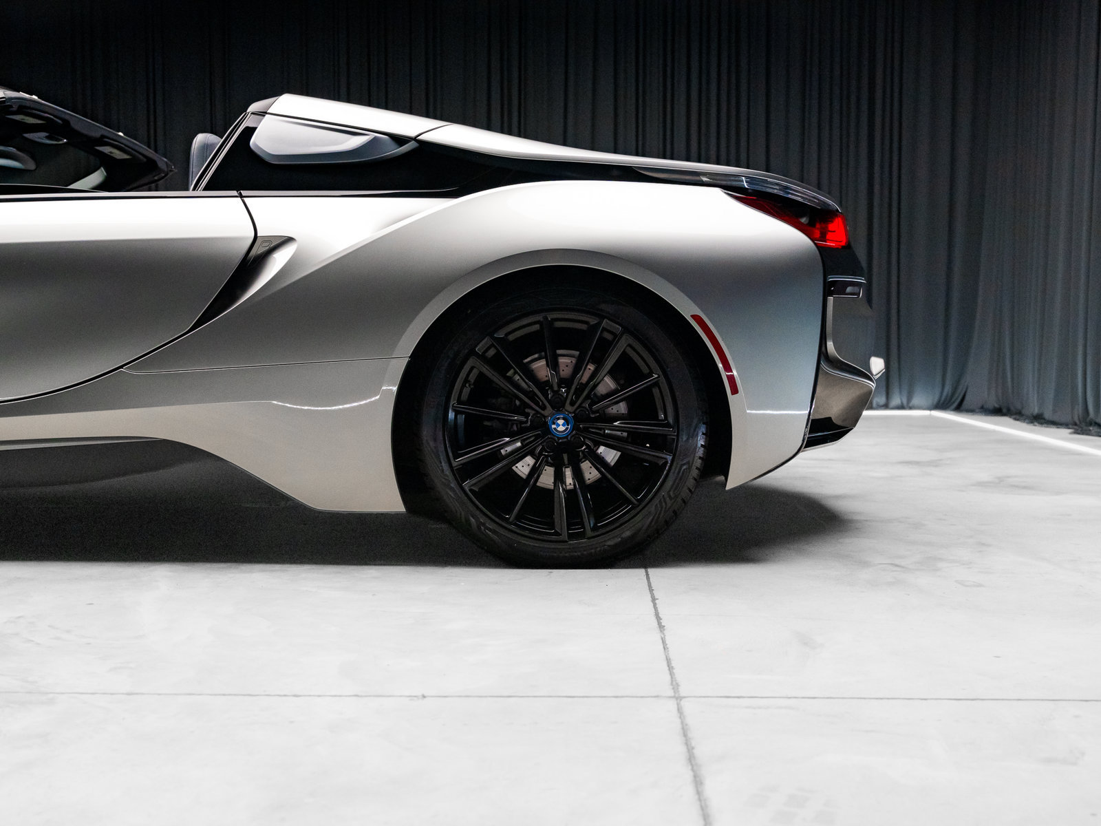 Used 2019 BMW i8 Roadster AWD/4WD image 31