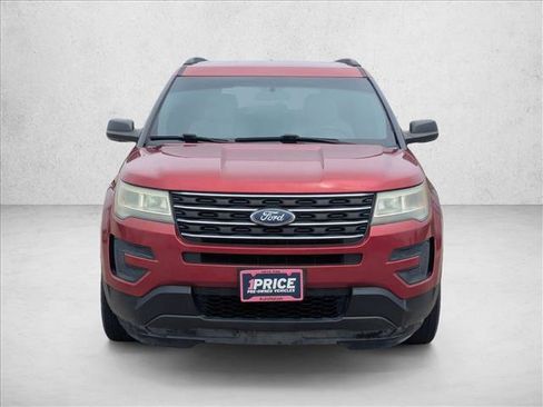 Used 2016 Ford Explorer FWD image 2