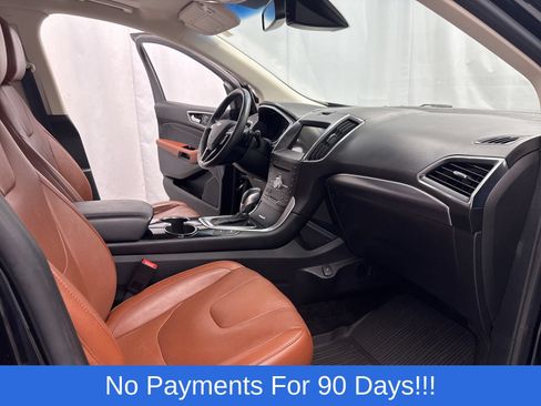 Used 2018 Ford Edge Titanium w/ Equipment Group 302A AWD/4WD image 33