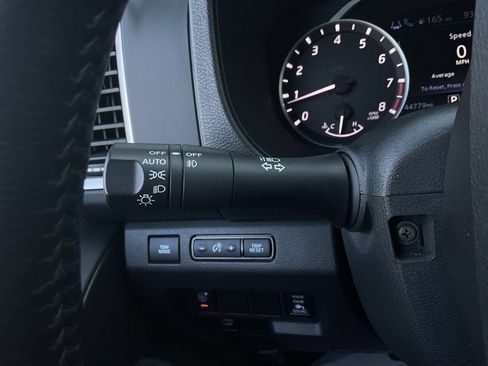 Used 2024 Nissan Frontier SV w/ Technology Package RWD image 34