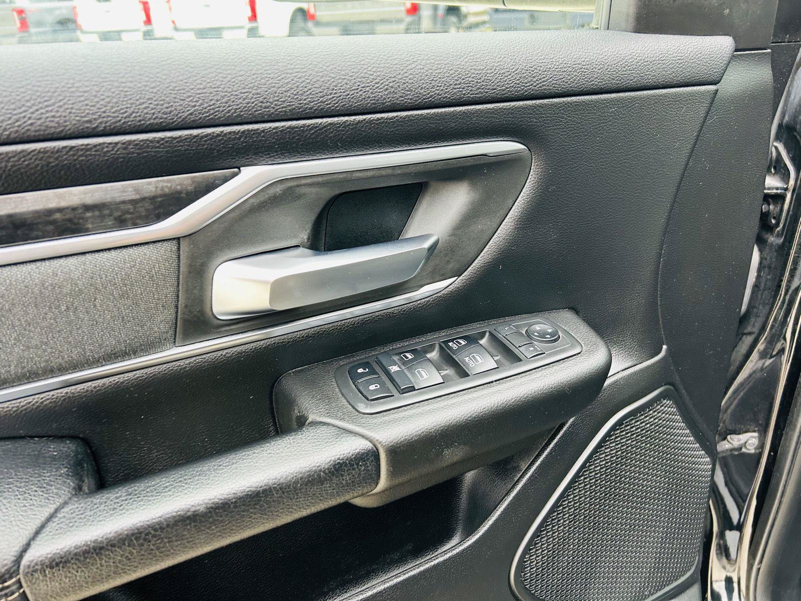 Used 2019 RAM 1500 Big Horn AWD/4WD image 11