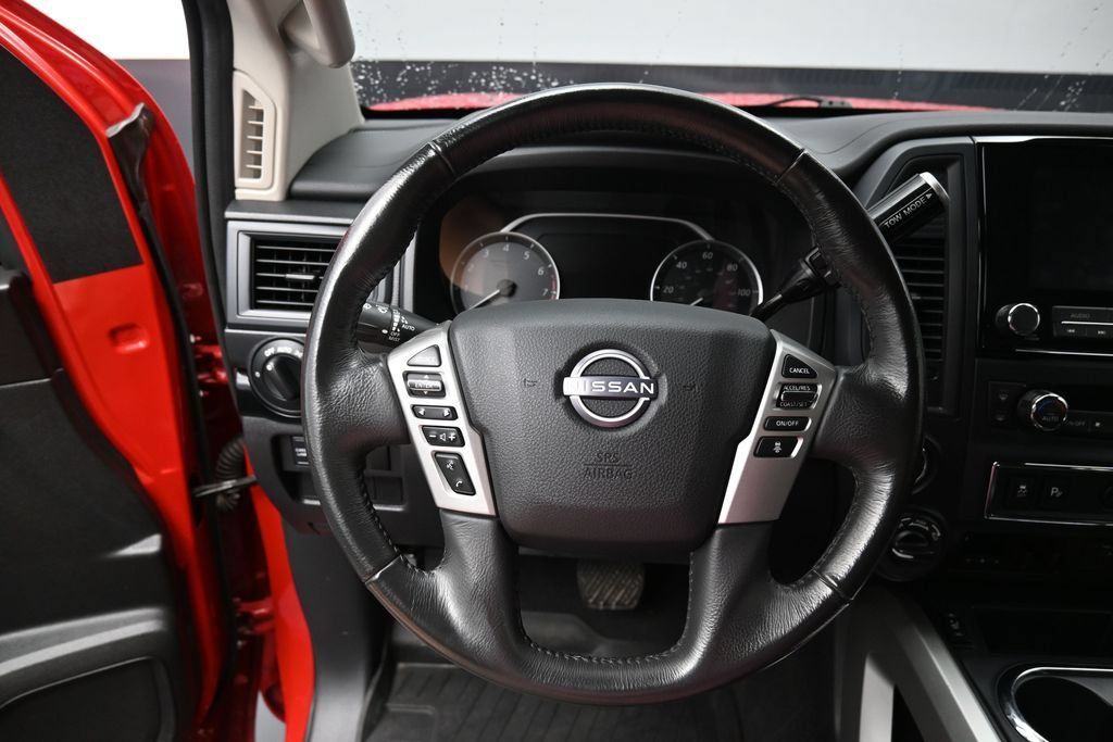 Used 2024 Nissan Titan SV w/ SV Convenience Package AWD/4WD image 17