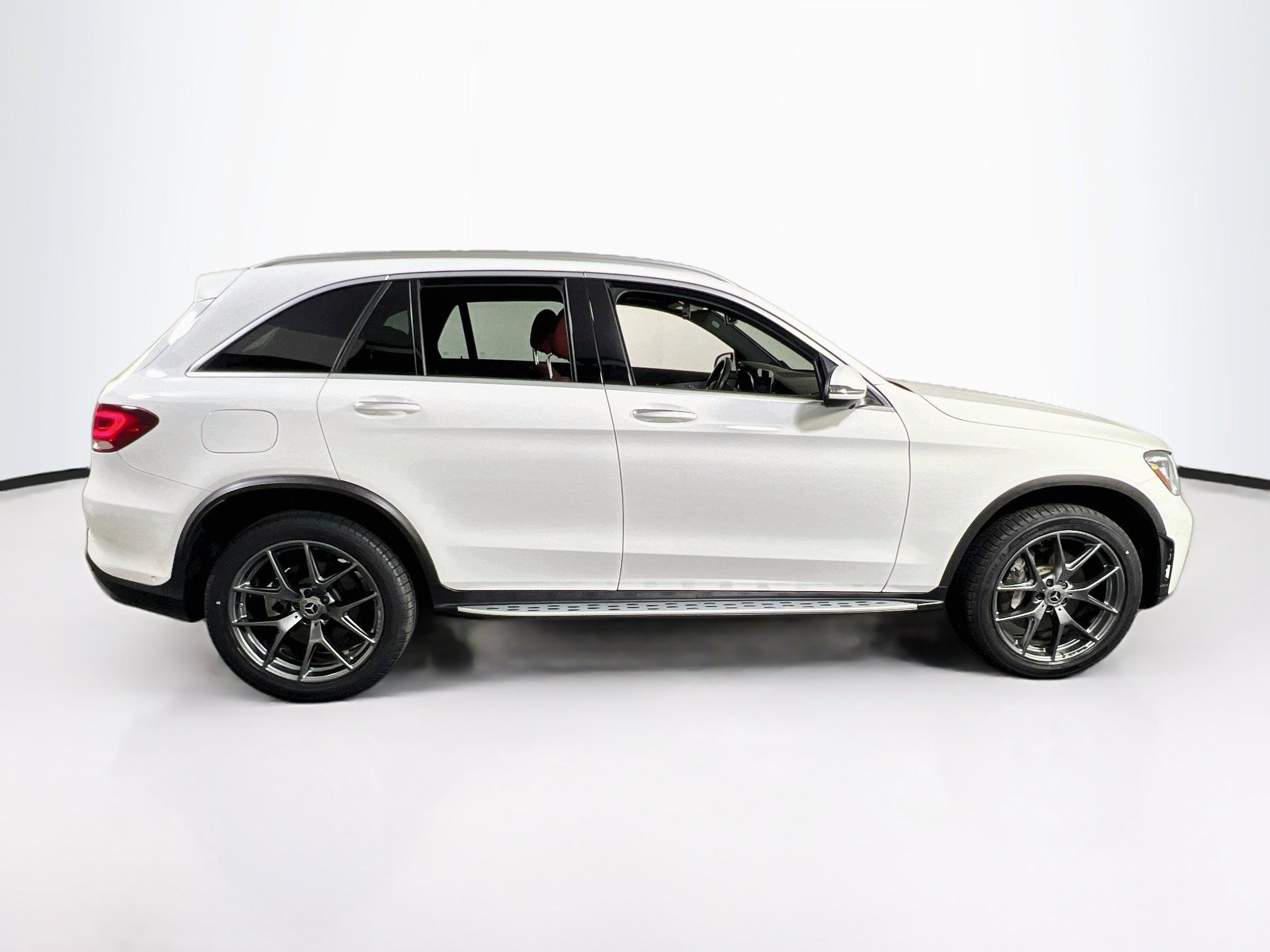 Used 2022 Mercedes-Benz GLC 300 4MATIC image 4