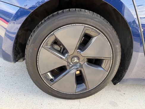 Used 2021 Tesla Model 3 Standard Range Plus image 20