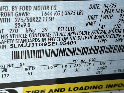 Certified 2025 Lincoln Navigator L Black Label image 39