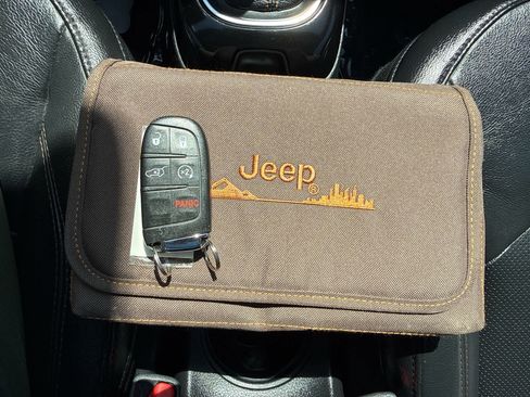 Used 2018 Jeep Compass Limited w/ Navigation Group AWD/4WD image 26