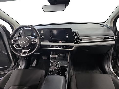 Used 2023 Kia Sportage LX AWD/4WD image 9