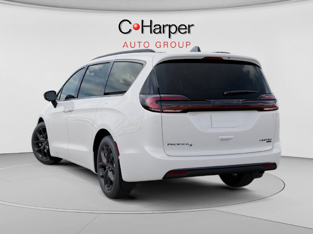 Used 2027 Chrysler Pacifica Limited AWD/4WD image 3