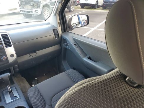 Used 2014 Nissan Frontier Desert Runner RWD image 20