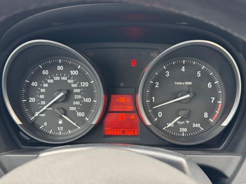 Used 2011 BMW Z4 sDrive30i image 15