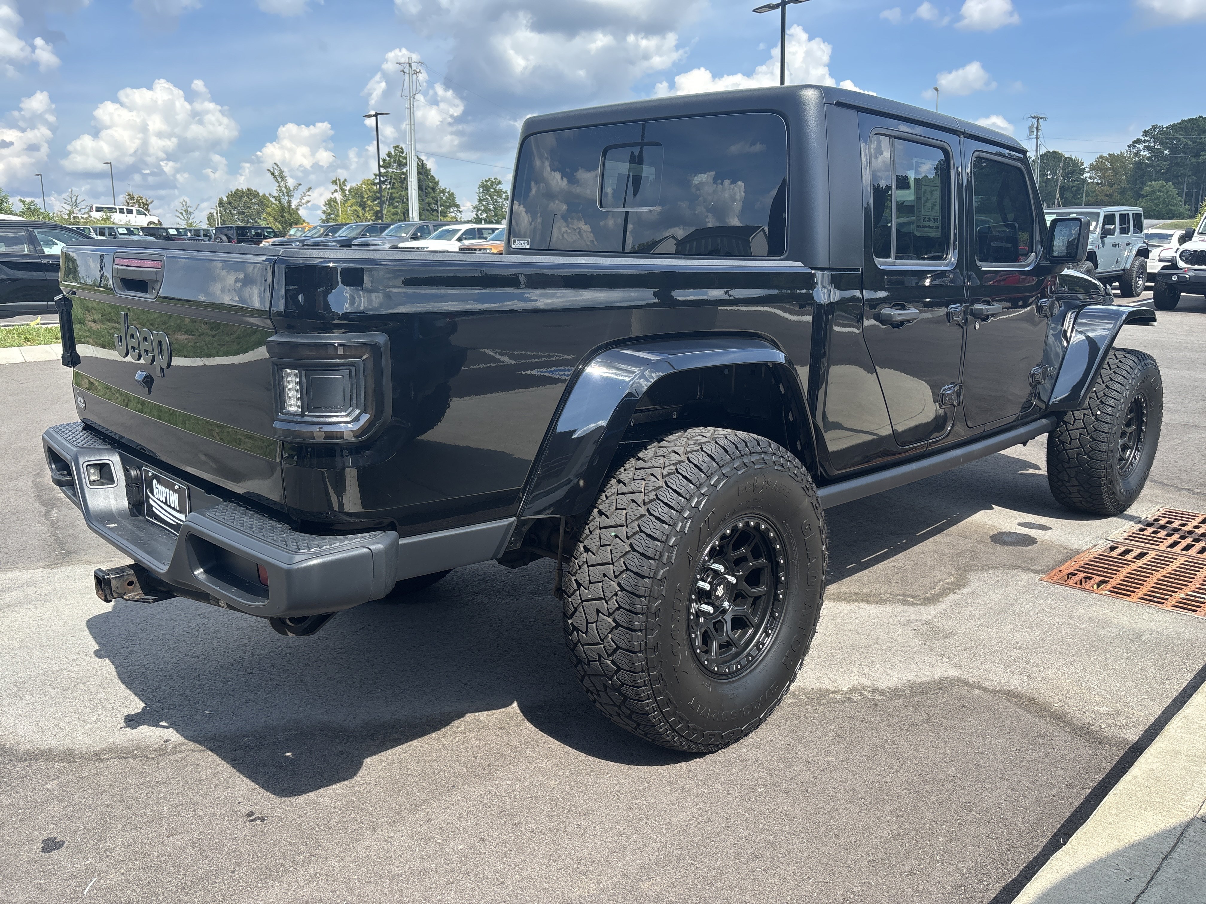 Used 2024 Jeep Gladiator Sport AWD/4WD image 6