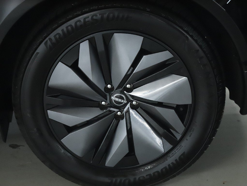 Certified 2023 Nissan Ariya FWD image 40