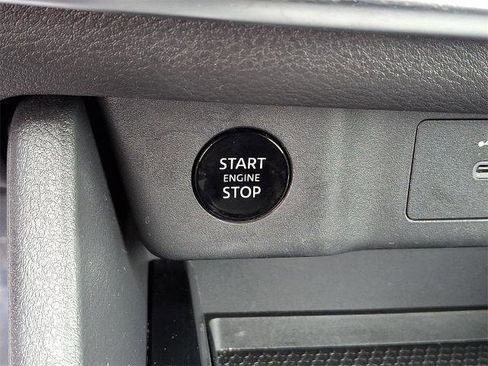 Certified 2025 Nissan Rogue S image 24